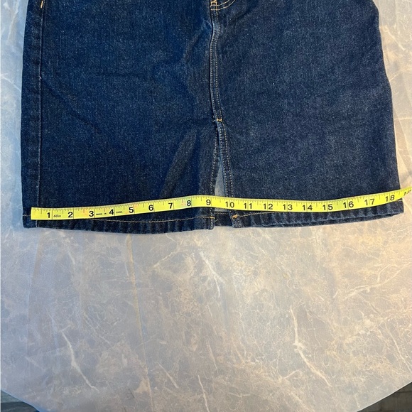 Vintage Tommy Hilfiger Y2K Denim Mini Skirt Size 9 Dark Wash - Picture 5 of 7